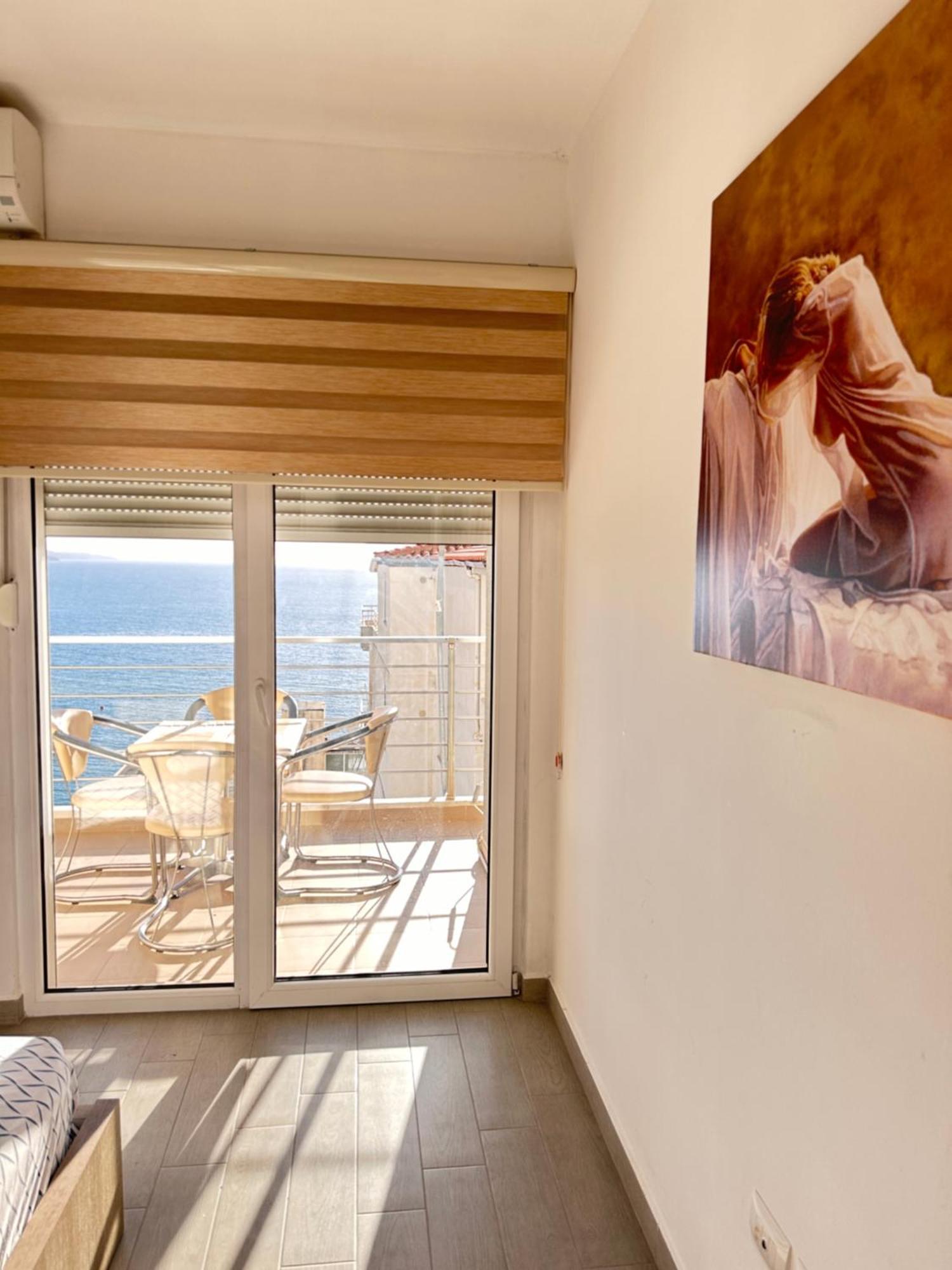 Rose Sea View Apartment Sarandë Exteriör bild