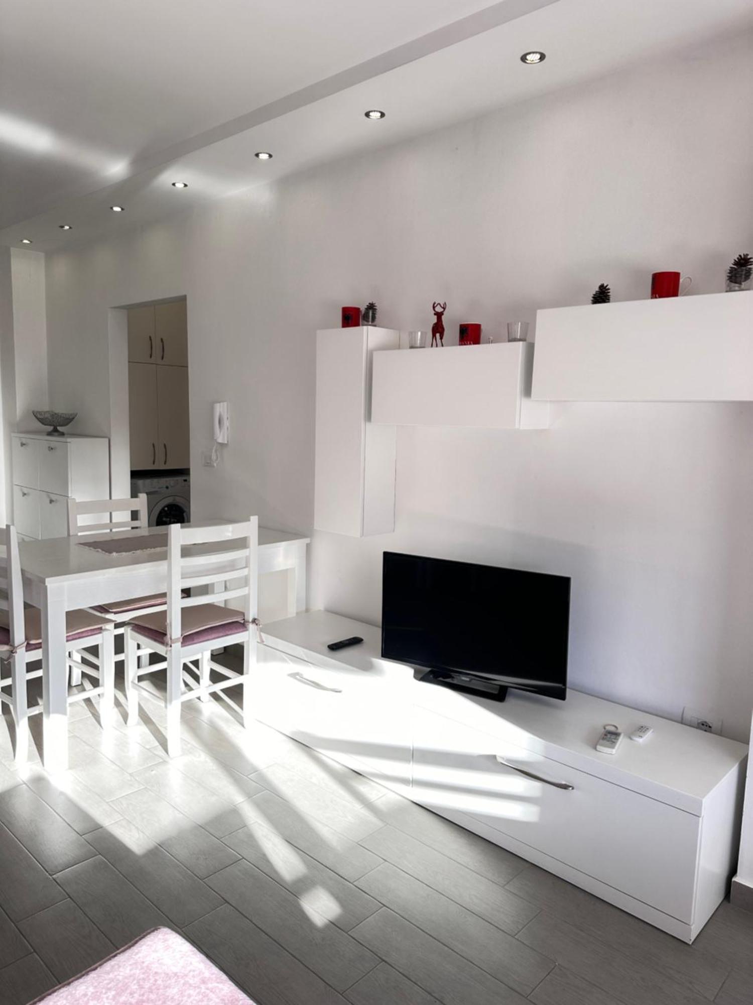 Rose Sea View Apartment Sarandë Exteriör bild